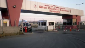 Cezaevi görevlilerini hedef gösteren paylaşımlara soruşturma