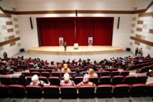 NURULLAH GENÇ’TEN GENÇLERE NASİHATLER