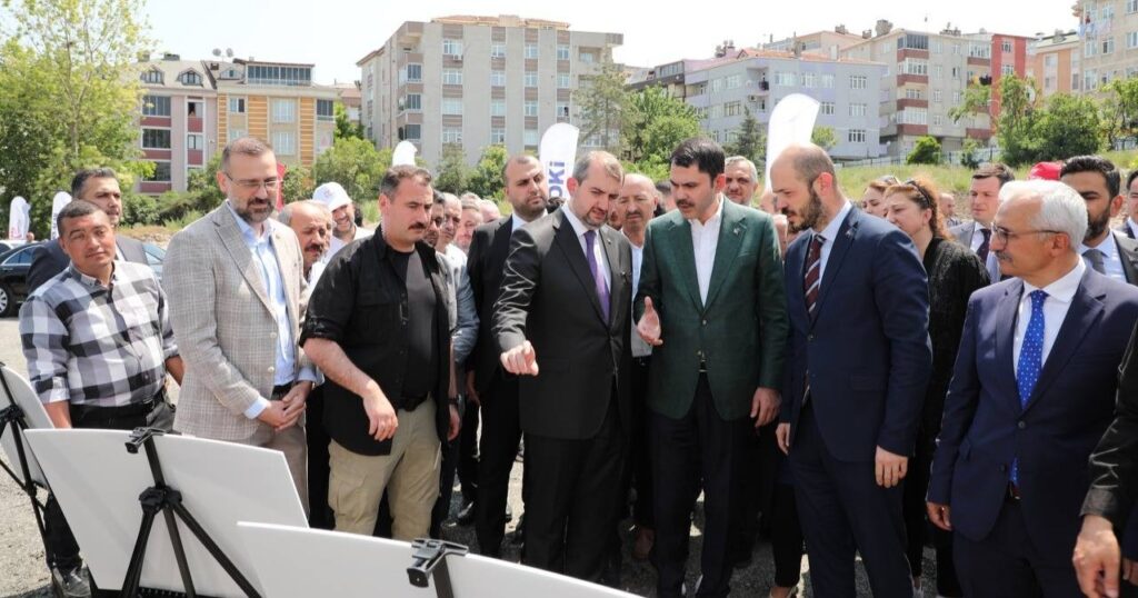 Bakan Kurum ile Başkan Demir Şişecam Projesi’nin Temel Atma Törenine Katıldı