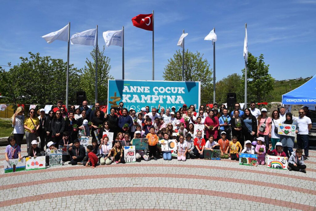 “ANNELERİN SEVGİSİ TOPLUMUN GELECEĞİNİ ŞEKİLLENDİRİYOR”