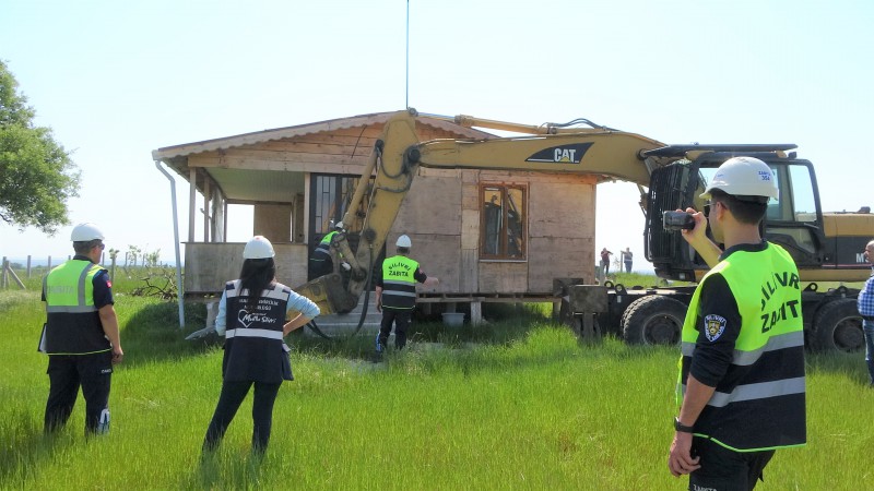 BÜYÜKÇAVUŞLU’DA 54 KAÇAK YAPI YIKILDI