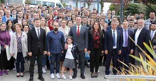 BAŞKAN YILMAZ PERSONELİ İLE BAYRAMLAŞTI