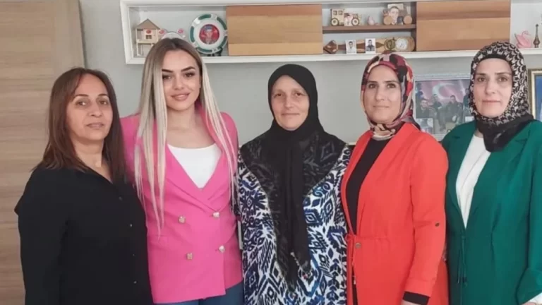 MHP’li kadınlardan Şehit ve Gazi annelerine ziyaret