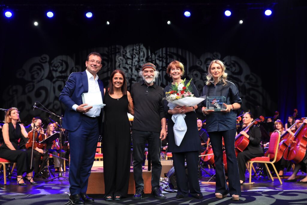 İMAMOĞLU: SESİMİZ, SAVAŞ İSTEYENLERİN SESİNİ BASTIRSIN