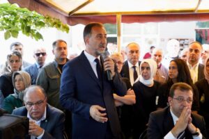 İmamoğlu, “Biz, geçmiş dönemde yapılan yanlışları düzeltmeye çalışıyoruz”