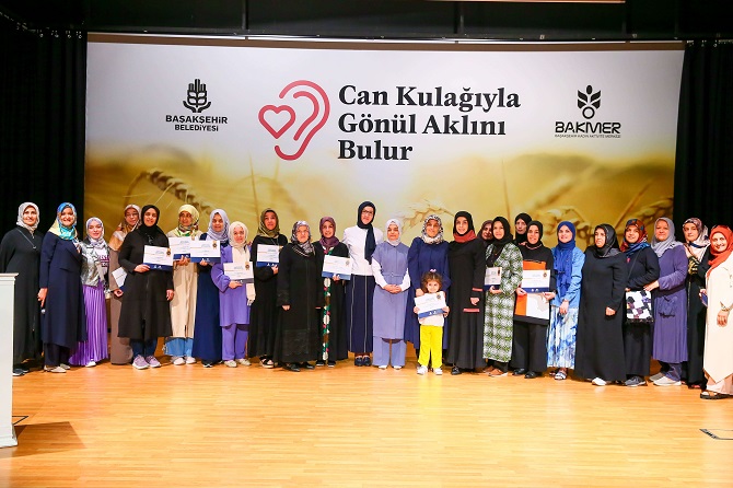 BAŞAKŞEHİRLİ KADINLAR MANEVİ EĞİTİMLERİNİ TAMAMLADI