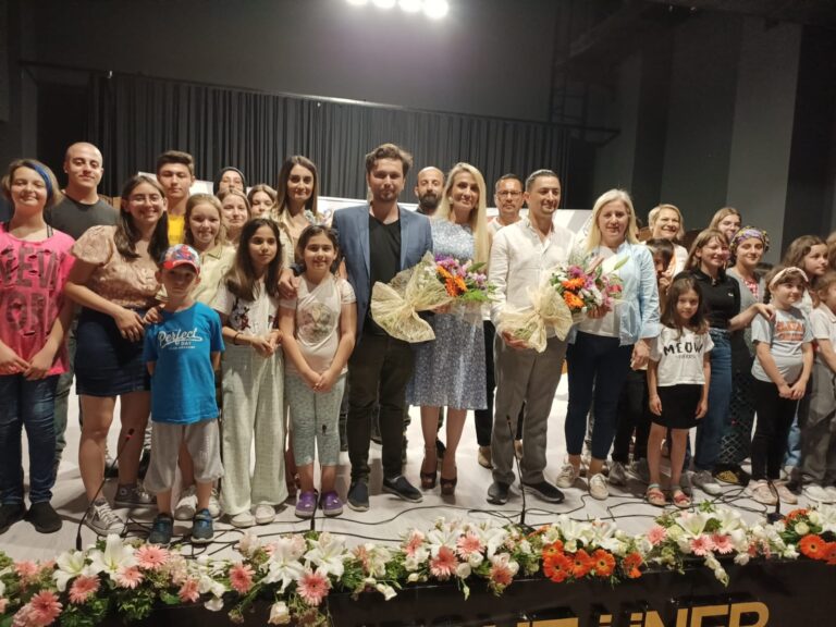 Tiyatro Akademi’mizin Muhteşem Yetenekleri Sahnede Devleşti