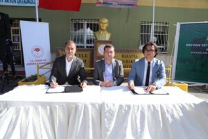 HAYVAN YETİŞTİRİCİLERİNE YÖNELİK ÜCRETSİZ AŞI DESTEĞİ PROTOKOL İMZA TÖRENİ GERÇEKLEŞTİ