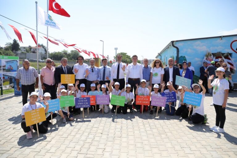 ATIKLAR BU MERKEZDE EKONOMİYE DÖNECEK