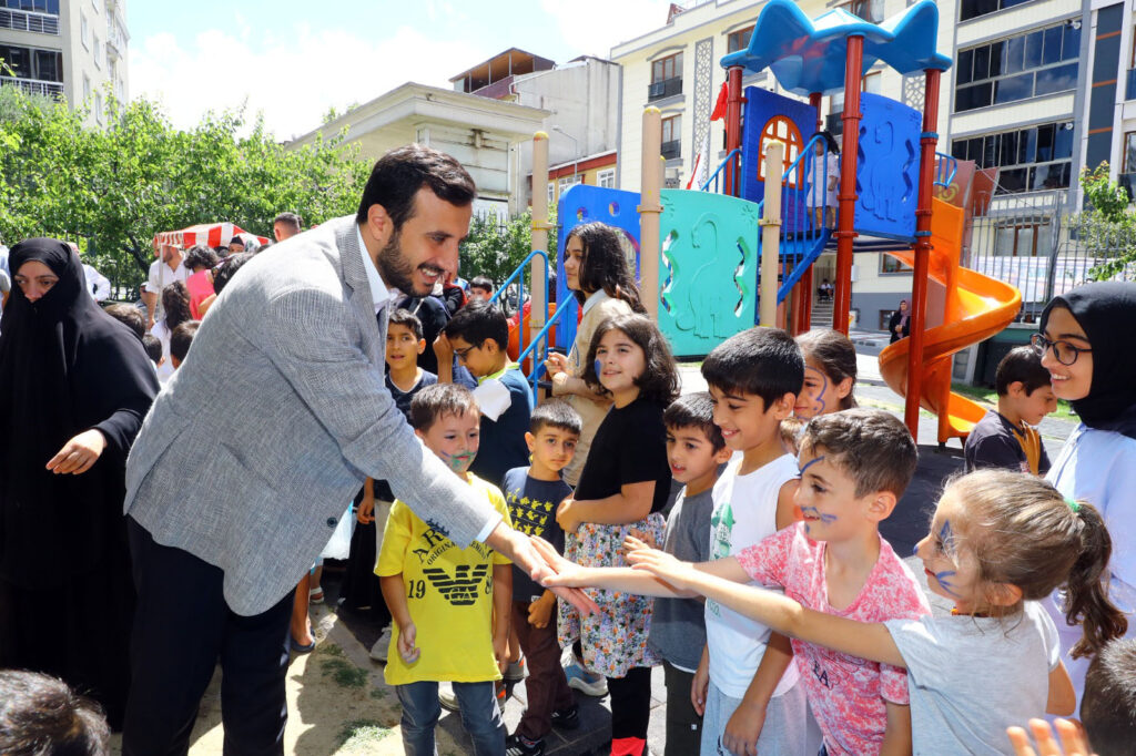 Bağcılarlılar kayısı hasadında buluştu