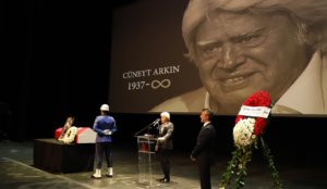 Başkan Akgün: Yeri doldurulmaz, muhteşem bir insanı kaybettik