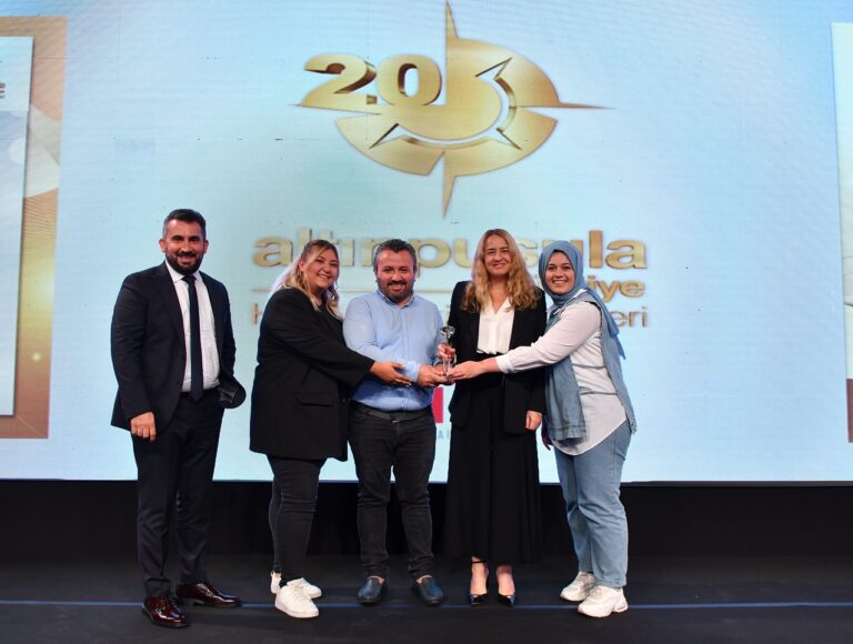 İSPARK’TA KADIN DEVRİMİ ÖDÜLLENDİRİLDİ