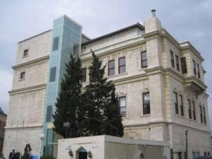 MAHKEMEDEN EMSAL OLACAK KARAR VAKIFLARA DEVREDİLEN EMİNÖNÜ’NDEKİ TARİHİ BİNA YENİDEN İBB’NİN OLDU