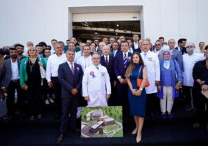 İSTANBUL’DA NORMAL EKMEK ÜRETİMİNİ 1,8 MİLYONA ÇIKARACAK FABRİKA AÇILDI