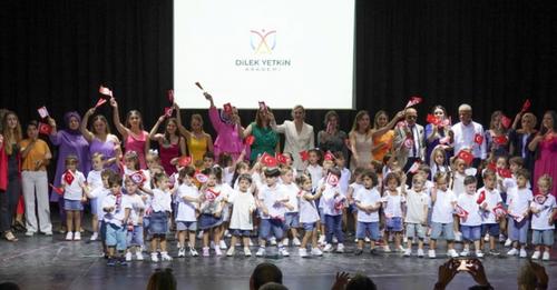 DİLEK YETKİN AKADEMİ’DE YILSONU ETKİNLİĞİ