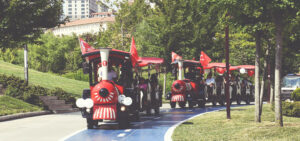 GEZİ TRENLERİ İLK SEFERİNİ BAŞKAN ÇALIK VE ÇOCUKLARLA YAPTI