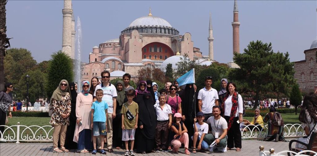 BAŞAKŞEHİRLİLER TARİHE YOLCULUK YAPIYOR
