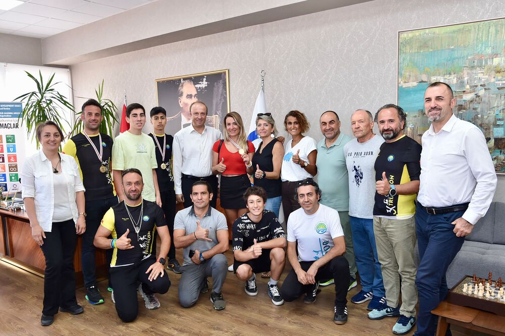 ULUSLARARASI YÜZME YARIŞLARI’NDA 13 KUPA AVCILAR’IN