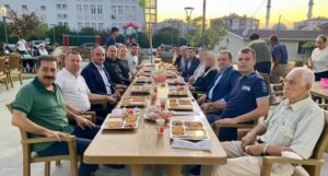 CHP CEMEVİ’NDE ORUÇ AÇTI