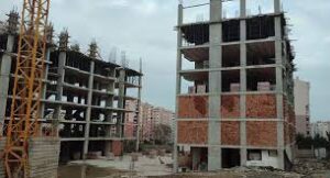 VARNALI KONUTLARINDA 16 YAŞINDAKİ ÇOCUK İŞÇİ DÜŞEREK HAYATINI KAYBETTİ