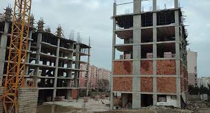 VARNALI KONUTLARINDA 16 YAŞINDAKİ ÇOCUK İŞÇİ DÜŞEREK HAYATINI KAYBETTİ