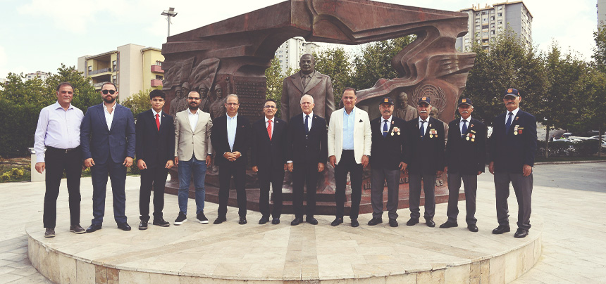 KKTC MECLİS BAŞKANI’NDAN RAUF DENKTAŞ ANITI’NA ZİYARET