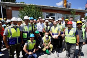 İMAMOĞLU’NDAN ‘DURDURULAN METROLAR’ YANITI: MÜTEAHHİTLER TEK TARAFLI FESİH HAKKINI KULLANDI, YENİ İHALEYE ÇIKIP YOLUMUZA DEVAM EDECEĞİZ