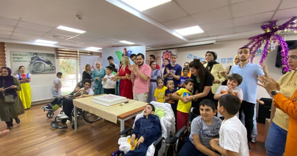 Engelsiz Yaşam Merkezi’nde Yaz Okulu Kapanış Şenliği