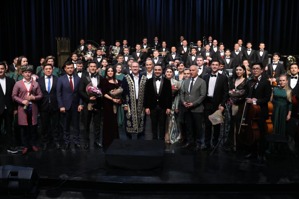 BAŞAKŞEHİR’DE ÖZBEKİSTAN DEVLET SENFONİ ORKESTRASI RÜZGÂRI ESTİ