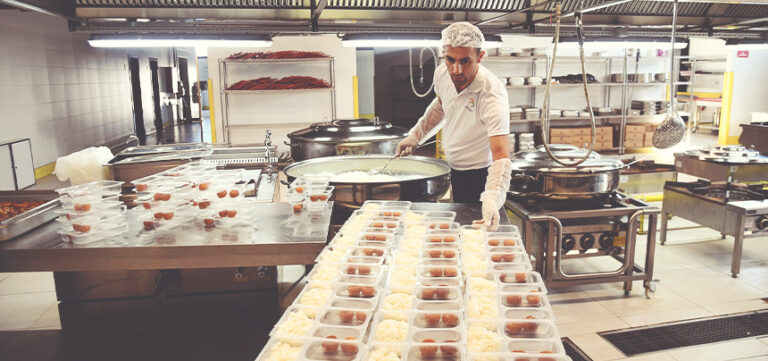 “DAYANIŞMA VE YARDIMLAŞMA RUHUNU GÜÇLENDİRİYORUZ”