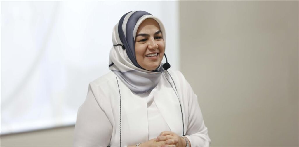 ERGENLİKTE ANAHTAR NOKTA: DOĞRU VE YERİNDE İLETİŞİM