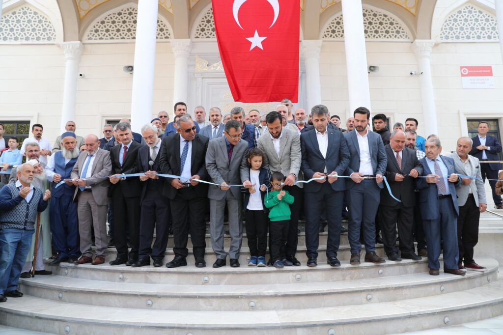 Hacı Bayram-ı Veli Camii ibadete açıldı