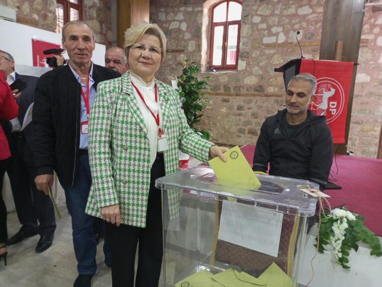 HALİDE AVLU, GÜVEN TAZELEDİ