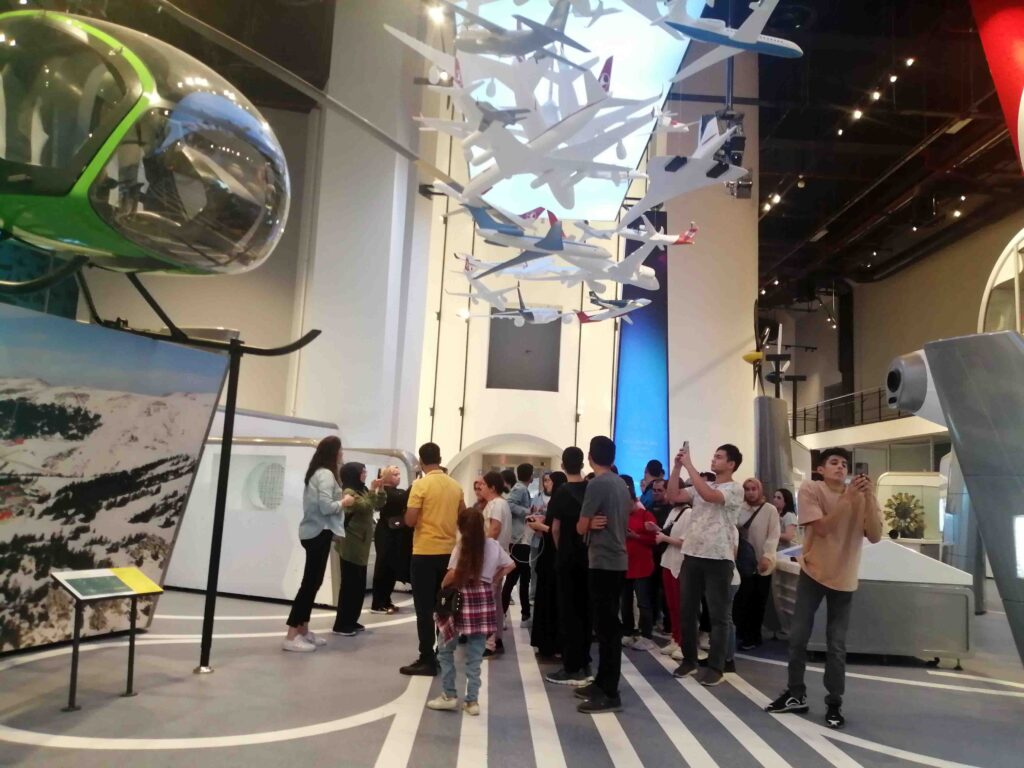 Özel çocuklar, uzay deneyimi yaşadılar