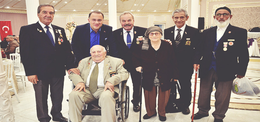 BAŞKAN ÇALIK ŞEHİT AİLELERİ VE GAZİLERLE BİR ARAYA GELDİ