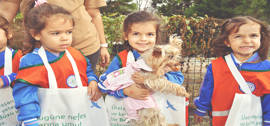 HAYVANLARI KORUMA GÜNÜ’NDE YÜZLERCE ÖĞRENCİ BİR ARAYA GELDİ