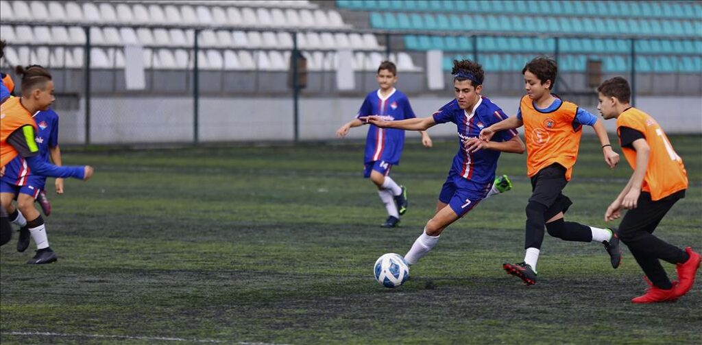 İSTANBUL GENÇLİK OYUNLARI’NDA HEYECAN SÜRÜYOR