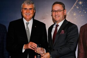 BAŞAKŞEHİR BELEDİYESİ’NE “AKILLI ŞEHİR UYGULAMALARI” ÖDÜLÜ