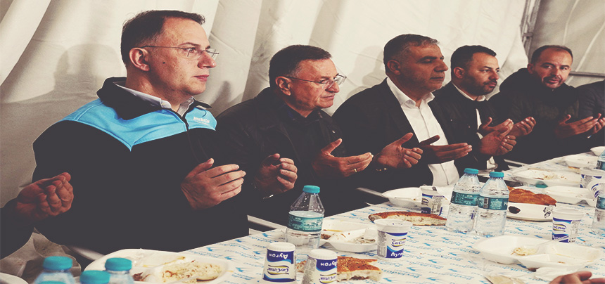 ÇALIK, İLK İFTARI HATAY’DAKİ DEPREMZEDELERLE BİRLİKTE YAPTI