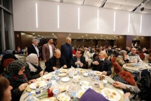 ŞEHİT VE GAZİLER ONURUNA İFTAR PROGRAMI DÜZENLENDİ