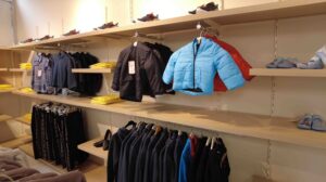 Hayır Çarşısı, yarım milyondan fazla kıyafet dağıttı