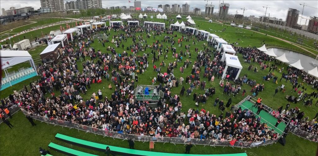 DÜNYA ÇOCUKLARI 23 NİSAN COŞKUSUNU BAŞAKŞEHİR’DE YAŞADI