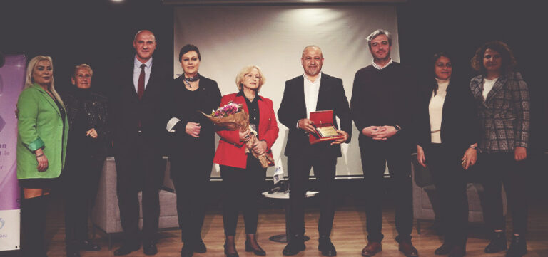 BEYLİKDÜZÜ’NDE KANSERE KARŞI BİLİNÇLENDİRME SEMİNERİ