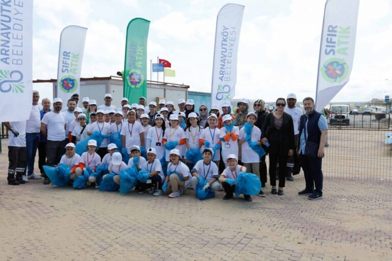 KARABURUN SAHİLİ’NDE SIFIR ATIK ETKİNLİĞİ