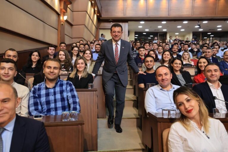 İMAMOĞLU’NDAN YENİ MEMURLARA: HER KESİMİ EŞİT GÖRENLER FAYDA VERİR