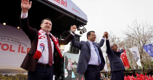 İMAMOĞLU DAVETİN BELGESİNİ SİLİVRİ ATATÜRK MEYDANI’NDAN PAYLAŞTI