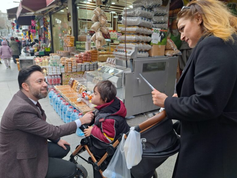 MİLLET PARTİSİ SAHAYA İNDİ