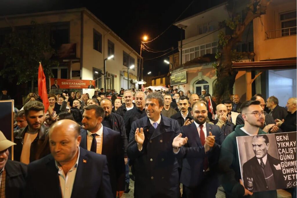 ÇATALCA’DA BAYRAM ÇOŞKUSU  AKŞAM MAHALLELERE TAŞTI