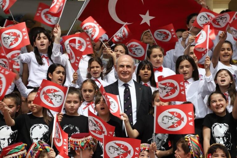 B. ÇEKMECE’DE 23 NİSAN ÇOŞKUSU DEVAM EDİYOR