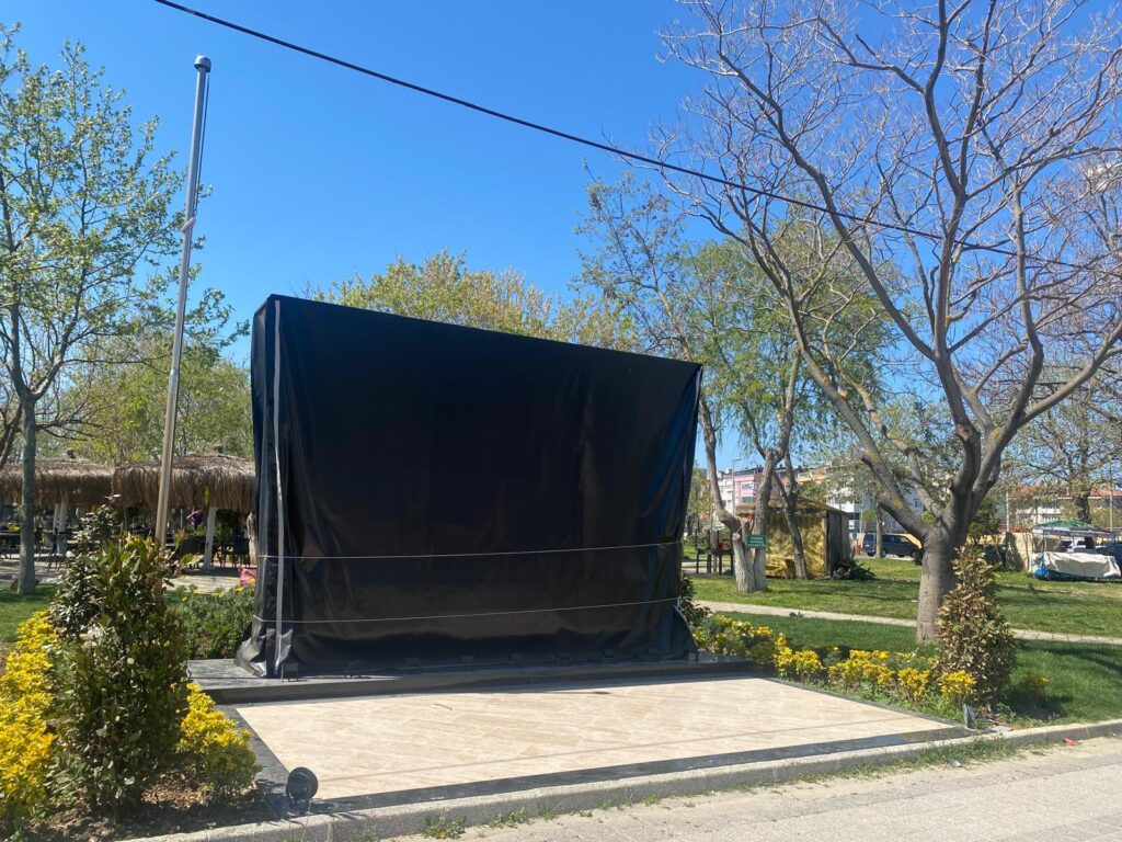 ALPASLAN TÜRKEŞ BÜSTÜ AÇILIŞI UNUTULDU MU?